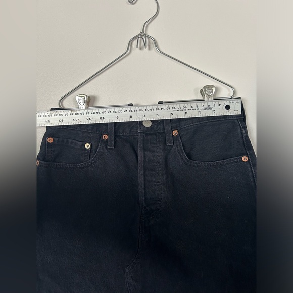Levi’s Black ICONIC SKIRT - Picture 6 of 14